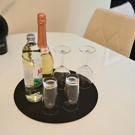 Apartment La Madia- *